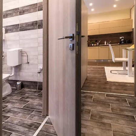 Spotlight Apartmanhaz Appartement *