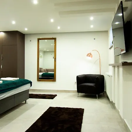 Appartement Spotlight Apartmanhaz *
