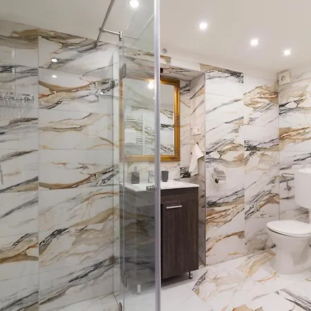 Appartement Spotlight Apartmanhaz *