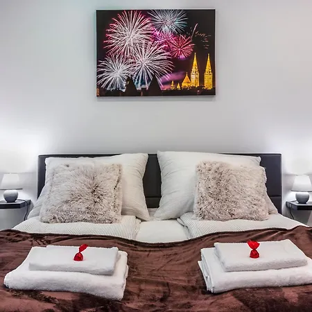Appartement Spotlight Apartmanhaz *