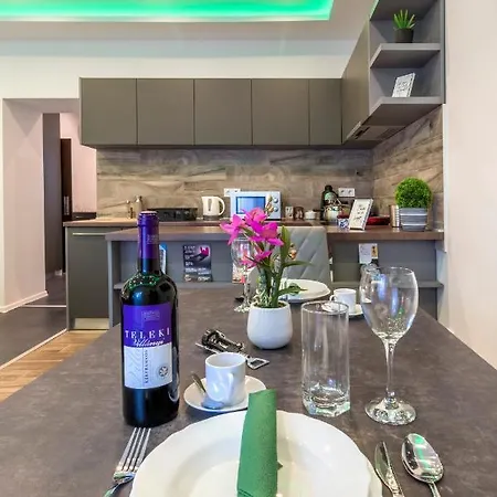 Apartament Spotlight Apartmanhaz *