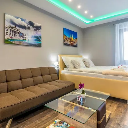 Spotlight Apartmanhaz Appartement